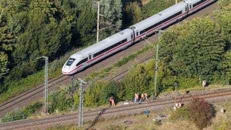 Staatsschutz ermittelt nach Brandstiftung an Bahnstrecke