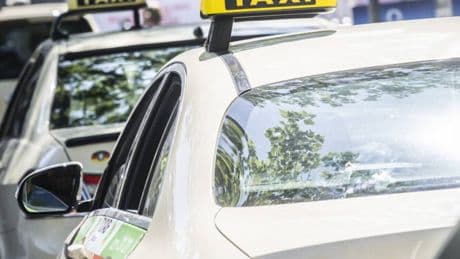 Test des flexiblen Tarifs: Riesige Preisunterschiede bei Taxifahrten in Düsseldorf