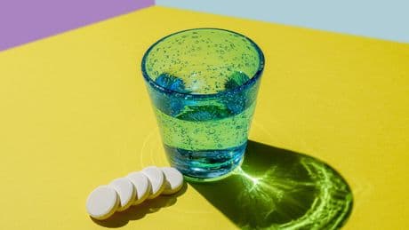 Verbraucherzentrale warnt: Warum Brausetabletten mehr schaden als nützen können