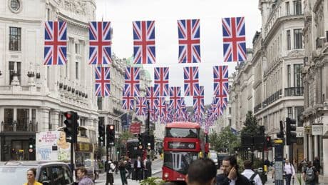 Restoring VAT free shopping will  deliver £3.7 billion boost say business leaders