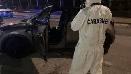 Napoli, donna trovata morta in strada e un'altra in fin di vita. Ipotesi tentato omicidio-suicidio