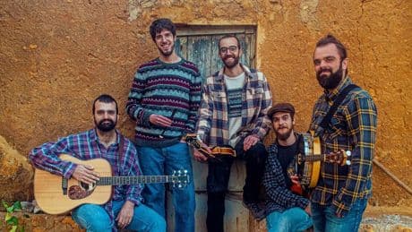 El Pony Pisador acusa de plagio de canciones y actuaciones al grupo Old Time Sailors