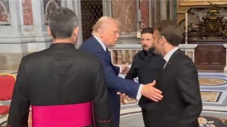 Macron écarté de la rencontre entre Trump et Zelensky ? L’Élysée dément de «fausses informations»