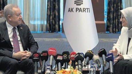 Siyasette bayram havası