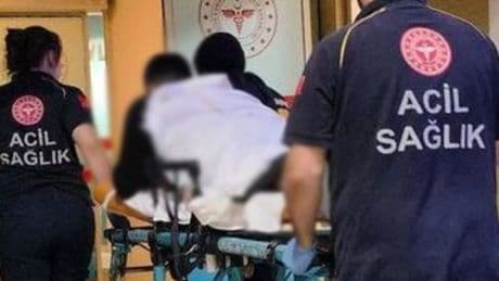 Kavgayı ayırmaya çalışan güvenlik görevlisi bıçaklandı