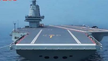 La Cina muove portaerei e caccia stealth: l'avvertimento da non sottovalutare