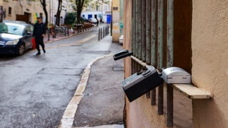 De logements touristiques à lieux de stockage de stupéfiants : les «Airbnbeuh», ces nouvelles caches du trafic de drogue