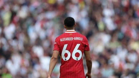 Alexander-Arnold, uno más en la lista de los abucheados por Anfield