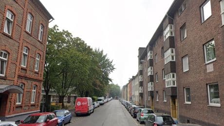 Drama in Duisburg - Junge (1) stirbt nach Sturz aus Fenster