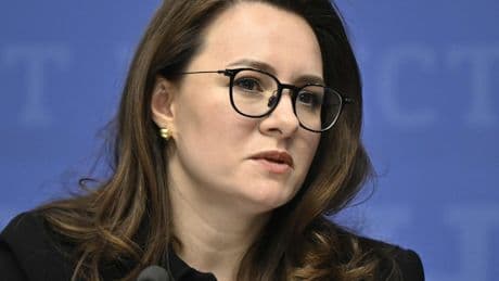 Ukraine: Selenskij baut die Regierung um