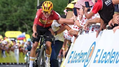 Los insultos y amenazas en redes sociales que reciben los ciclistas durante el Tour