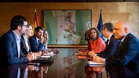 La coalición de Gobierno, a prueba en la comisión de seguimiento del pacto tras el caso Cerdán