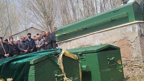 Van'da otomobil diğere çarptı! Baba ve 2 kızı hayatını kaybetti