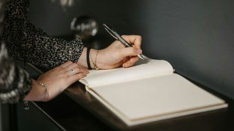 Cela fait trente ans que j'écris, trente ans que je ne prends aucun plaisir