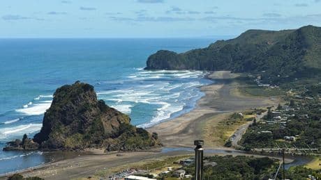 Piha, le village néo-zélandais aux disparitions inexpliquées: trente ans de mystère sur la «côte noire»