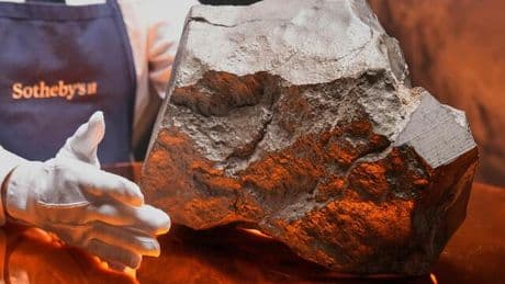 Meteorit-Auktion: Sotheby's versteigert einen halben Zentner Mars
