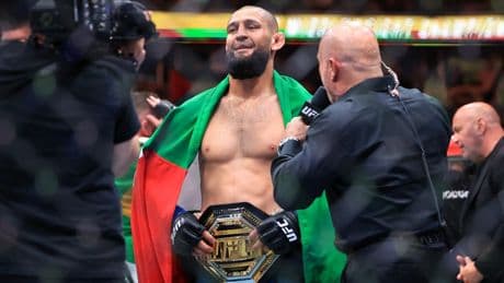 Khamzat Chimaev utterly dominates Dricus Du Plessis to usher in new era at UFC 319