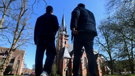 Union nimmt Kirchen in finanzielle Verantwortung, wenn sie Abschiebungen verhindern