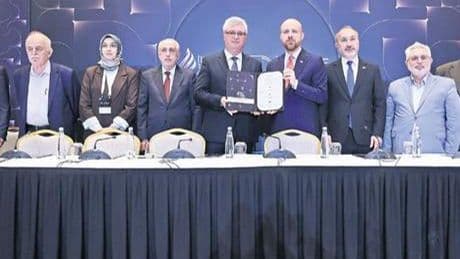 Sağlıkta teknolojik istiklal bildirgesi: Yerli ve kapsamlı dönüşüm çağrısı