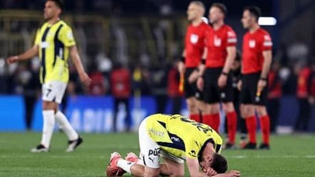 Fenerbahçe - Beşiktaş derbisinin dış basında yankıları: 'Mourinho'nun Fenerbahçe'si rayından çıktı!'