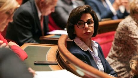 "Un homme qui s'est engagé pour la France": Rachida Dati se dit "choquée" par l'exclusion de la Légion d'honneur de Nicolas Sarkozy