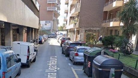 Muere un trabajador al caer desde un tejado en Bilbao