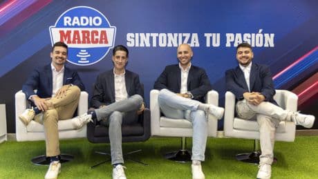‘La Pizarra de Quintana’ arrasa en Spotify y Apple Podcasts tras su salto a las mañanas
