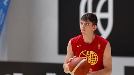 Sergio de Larrea, premiado en la Gala del Baloncesto Español