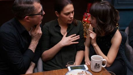 Creías que te interrumpían solo por fastidiar. La psicología ha descubierto que es más complejo que eso