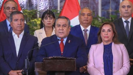 Perú y su normalidad: dimite el primer ministro y nueva crisis de gobierno