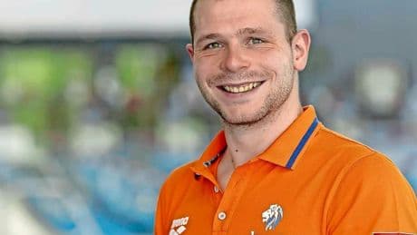 Artsen voorspelden voor Marc leven in een instelling, nu gaat verhaal paralympisch zwemkampioen internationaal: ’Mensen die me raar vonden, zijn mijn grootste fans’