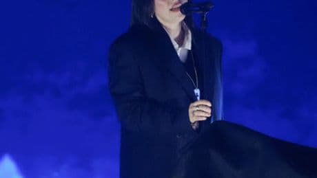 Billie Eilish Amerikan Müzik Ödülleri'ne damga vurdu