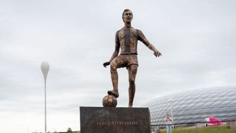 Franz Beckenbauer ist jetzt auch offiziell ein Denkmal