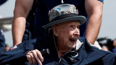 Er wurde 102 Jahre alt - D-Day-Held und TikTok-Star „Papa Jake“ ist tot