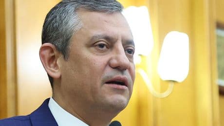 Özgür Özel: Atatürk'ün partisini ne kayyıma bırakırız ne de kimseye teslim ederiz