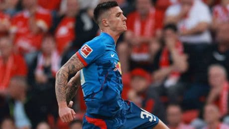 Manchester United'dan Sesko için dev teklif!