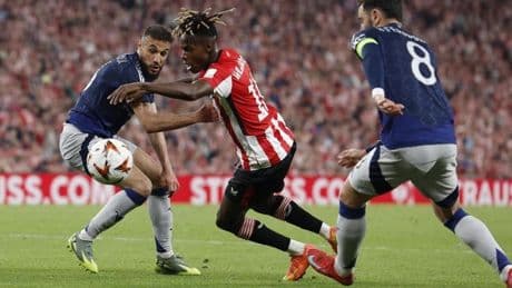 Nico Williams se moja sobre el enganchón de Bruno Fernandes con un periodista del Athletic por el arbitraje