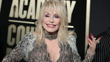 Dolly Parton Shares Her Take On Jennifer Aniston’s Bold 9 To 5 Remake