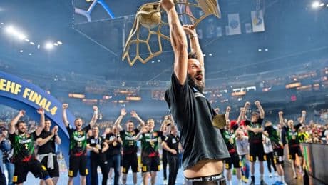 Dirk Oschmann im Interview: „Kommt mal in den Osten!“