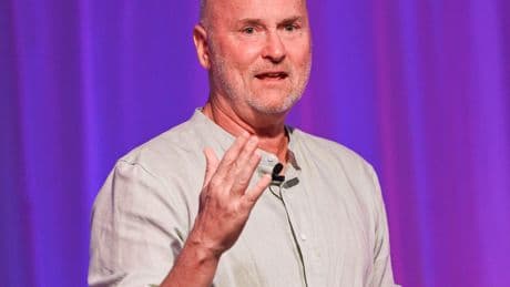 Former Airbnb executive says this is how you manage a founder in founder mode