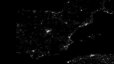 De la oscuridad a la luz: así capturaron los satélites de la NASA el apagón del día 28 de abril
