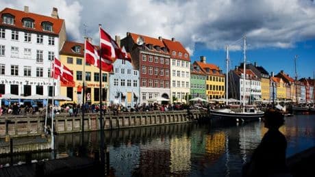 Repas gratuits, cours de yoga, locations de vélo... Copenhague récompense les touristes respectueux de l'environnement