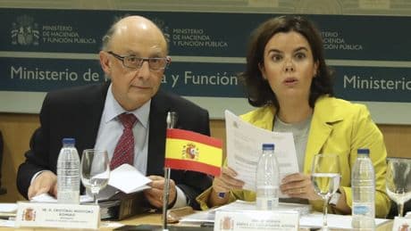 Políticos y periodistas, las grandes víctimas de Hacienda por atreverse a criticar a Cristóbal Montoro
