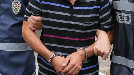 Savcı şifresiyle dosyaları kapatan zabıt katibi tutuklandı