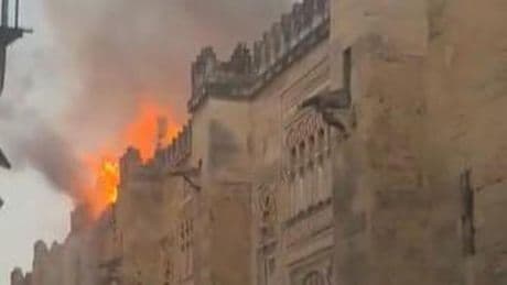 Spagna, incendio nella moschea-cattedrale di Cordova