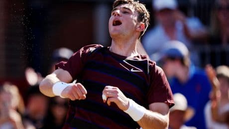 Jack Draper fights back from set down to reach last eight at Queen’s