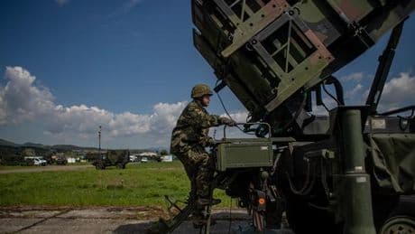 Krieg gegen die Ukraine: EU-Länder geben Ukraine 1,5 Milliarden Dollar für US-Waffen