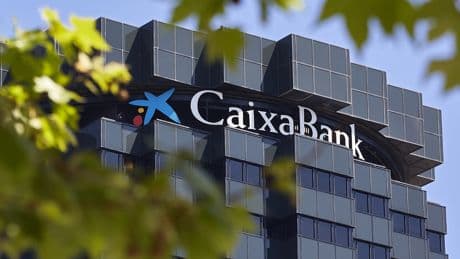 CaixaBank coloca más de 2.500 millones en su primera emisión de triple tramo en EEUU