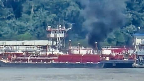 Two killed after helicopter crashes into boat on the Mississippi River