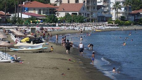 Hatay'da deniz suyu sıcaklığı 27 dereceyi görecek